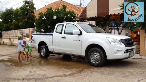 Дети и машина, Пранк над Папой - Делаем бассейн в машине. Манкиту