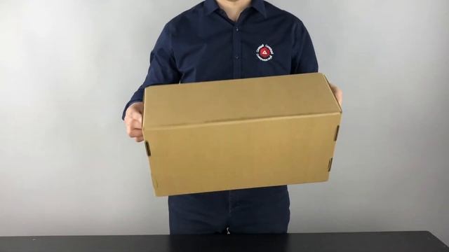 Коробка с крышкой и ручками для предметов интерьера