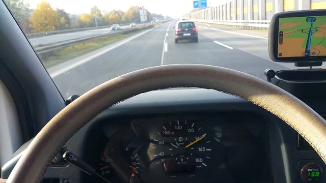 Mercedes Sprinter 312 2.9 TD 122 PS v-max, acceleration, top speed, 5 Gang смотреть онлайн