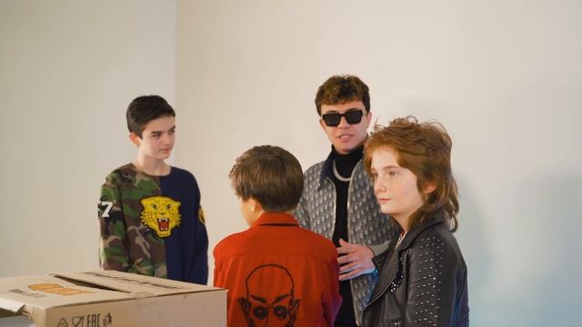 УГАДАЙ ЧТО В ЯЩИКЕ ЧЕЛЛЕНДЖ ft. Subo смотреть онлайн