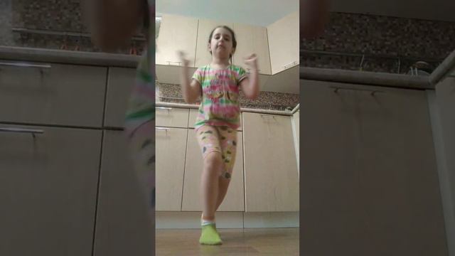Ангелина песня смотреть онлайн