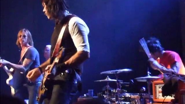 Eagles of Death Metal - English Girl - Live in L.A. смотреть онлайн
