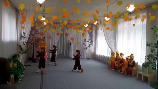 танец медведей с бочками смотреть онлайн