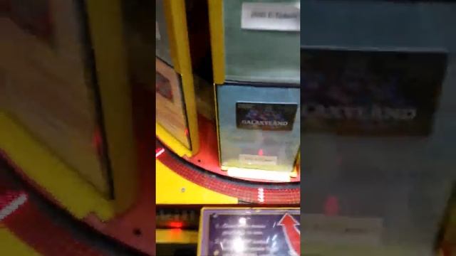 The spinning movie/e-ticket game. I dig this thing. смотреть онлайн