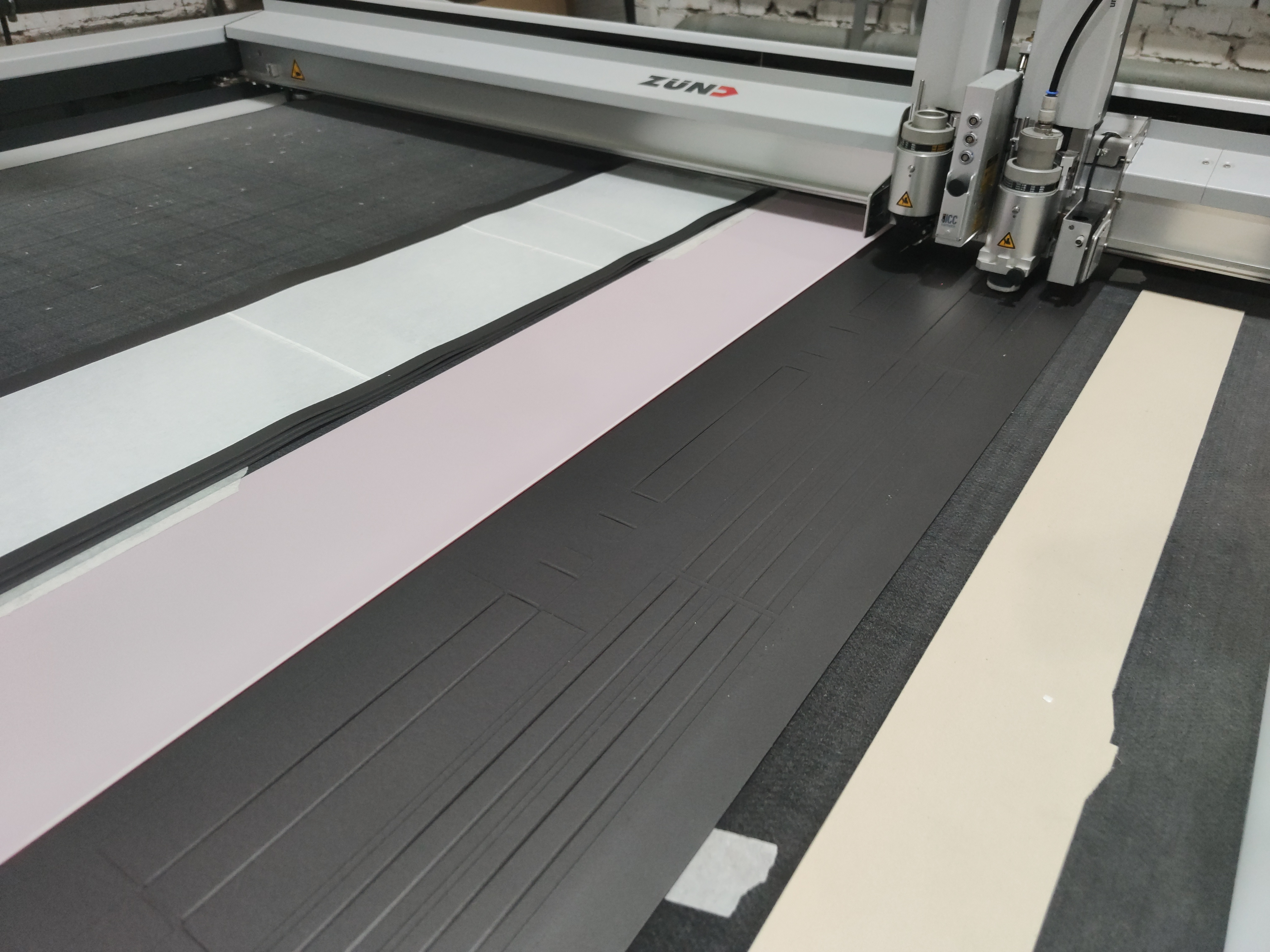 Плоттерная резка огнезащитного огракса смотреть онлайн