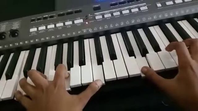 Har Ghadi Badal Rahi hai Song on PSR I400 Yamaha piano like and subscribe смотреть онлайн