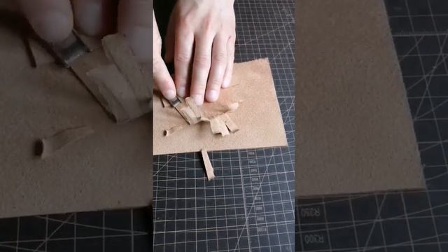 Брусовка кожи вручную французской стамеской Шерфование кожи бевеллером FRENCH BEVELER leather tools смотреть онлайн