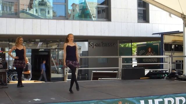 CELTICA - The Irish Dancers / Bürgerfest Ingolstadt 2015 - 2-Hand Reel смотреть онлайн