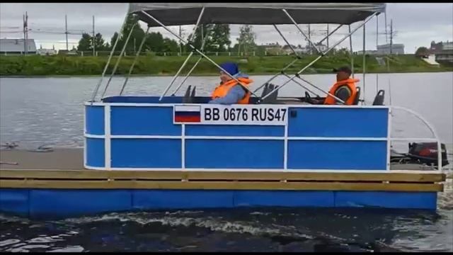 Понтонный катамаран Бриз. Катер на понтонах от Маринпласт. Pontoon catamaran from Russia смотреть онлайн