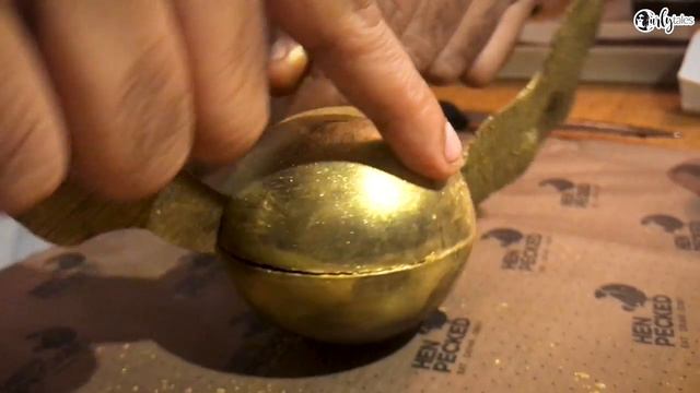 Potterheads - Harry Potter's Golden Snitch Dessert At Henpecked | Curly Tales смотреть онлайн