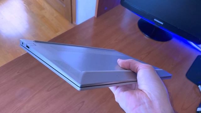 Ноутбук HP Pavilion 13-bb0015cl, распаковка и краткий обзор. смотреть онлайн