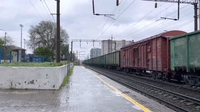 В грозу! Электровоз ВЛ80С-2734/1808Б С грузовым поездом