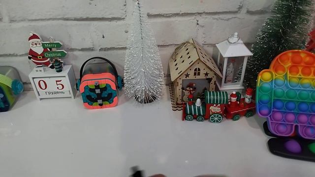 вещи из игры Амонг ас смотреть онлайн