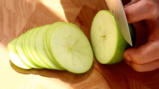 Green Apple Flower Design | How To Make Apple Rose Garnish 🍏🍏 смотреть онлайн