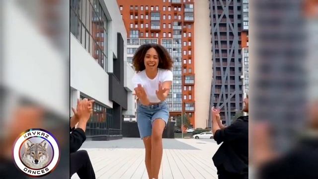 Азербайджанец Учит Корейца Танцевать Лезгинку 2??