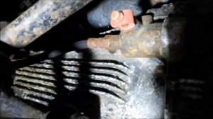 Как снять рабочий цилиндр сцепления. (Москвич 2140)