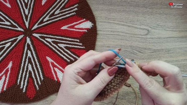 Мк круглая подушка вяжем спицами Часть 1