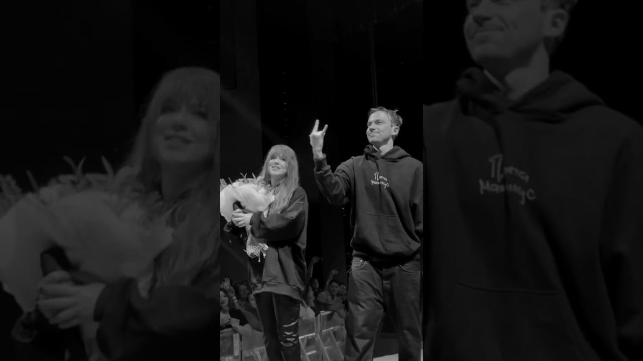 Такое со мной произошло впервые в жизни! Саша, спасибо #планетамаксимус #юлиясавичева #сашапетров смотреть онлайн