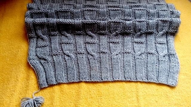 Мужской серый кардиган / Часть 2 - спинка готова, размеры до и после стирки смотреть онлайн