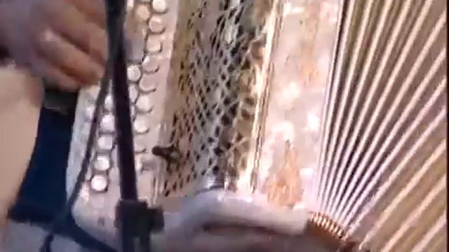 К нам приехал. Лена Василёк и группа Белый день смотреть онлайн