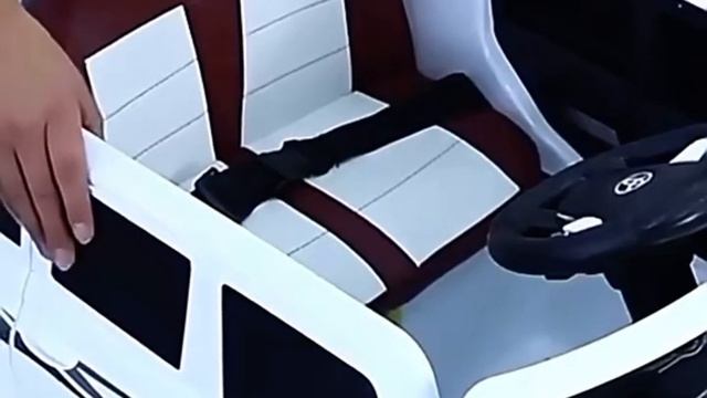 Детский электромобиль Toyota Land Cruiser смотреть онлайн