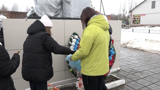 Учащиеся Горловской школы провели трудовой десант.