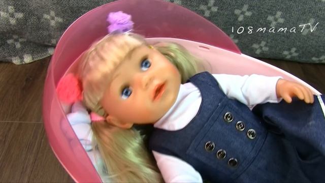 ПРОГНАЛА СЕСТРИЧКУ С КРОВАТКИ Куклы Беби Бон Беби Элайв Играют В Игрушки Для детей Как Мама смотреть онлайн