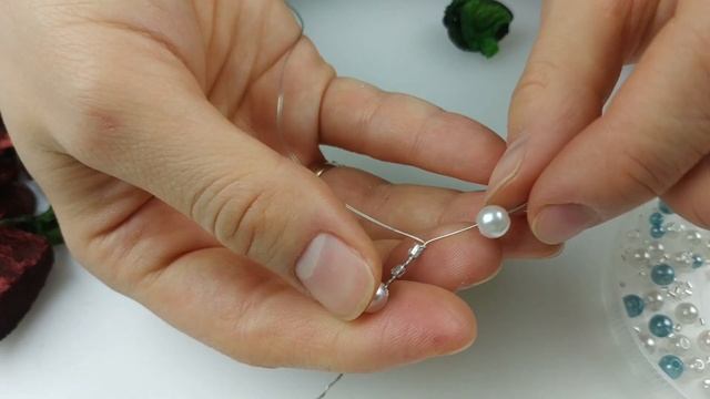 Брошь из бусин и проволоки смотреть онлайн