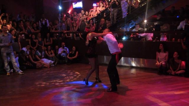 Ataca y La Alemana -Bachata dance - show for Domenic Marte "Bachaturo" 2011 смотреть онлайн