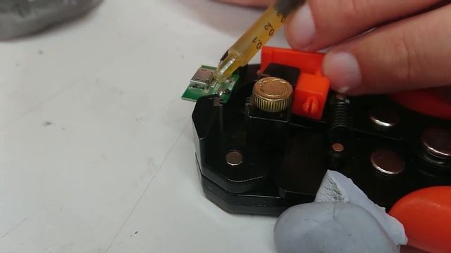(Apparently Fake) JBL Charge - Charging port repair смотреть онлайн
