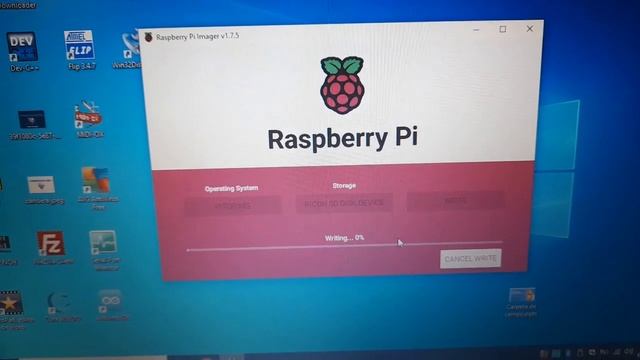 INSTALANDO RASPBIAN EN UNA PITOP смотреть онлайн
