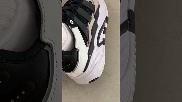 Мужские рефлективные кроссовки Adidas Niteball White Black видео обзор смотреть онлайн