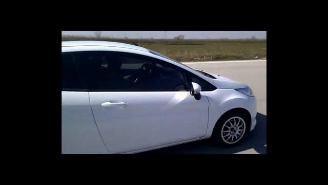 Ford Fiesta Sport VS Suzuki Swift Sport смотреть онлайн
