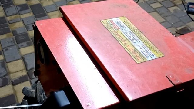 Генератор из асинхронного двигателя СВОИМИ РУКАМИ. Первый запуск что показало на практике. смотреть онлайн