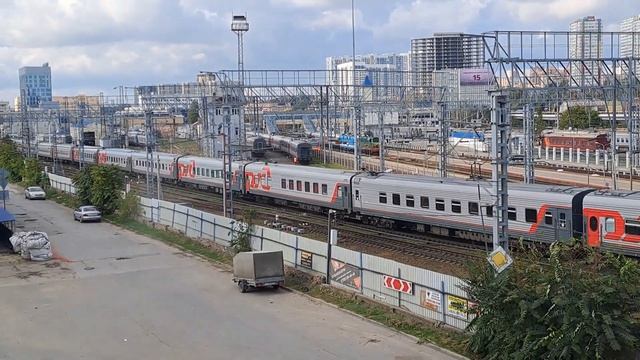 ЭП1М-566 с поездом №512 Воркута - Новороссийск смотреть онлайн