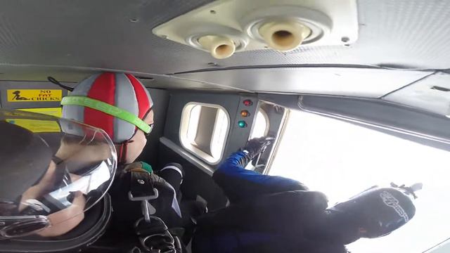 Первый прыжок 4500 м смотреть онлайн