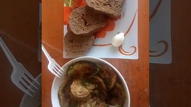 Кабачки жареные, с чесночком, + черный хлеб смотреть онлайн