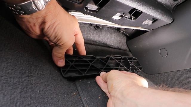 Audi A3 Interior Cabin Filter MK2 (8P 1.6 TDI SPORTBACK 2010) смотреть онлайн
