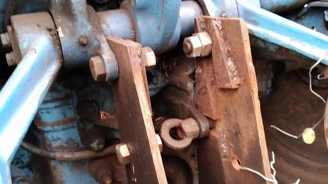 Деревенские будни Мордовии.Догружатель веса.