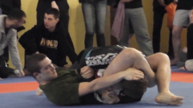 Ekaterinburg BJJ Open (No Gi)» по правилам IBJJF 22 декабря 2013 года. 3 смотреть онлайн