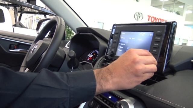 How To Program Radio Station Presets In Your Toyota | West Coast Toyota Connected Services