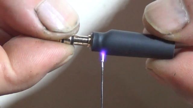 РАБОТА С ТЕРМОУСАДКОЙ С ПОМОЩЬЮ ХОЛОДНОЙ ПЛАЗМЫ// УСАЖИВАЕМ РАЗЪЕМ ДЛЯ НАУШНИКОВ// ХОЛОДНАЯ ПЛАЗМА смотреть онлайн