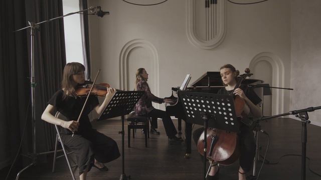 А. Гречанинов. Фортепианное трио c-moll, I часть смотреть онлайн