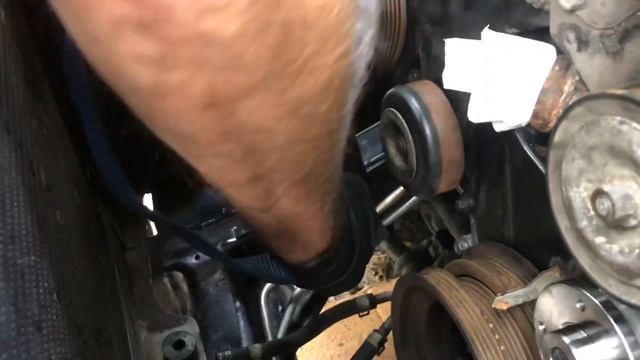 Easy Crankshaft Pulley Lock Torque/Removal смотреть онлайн