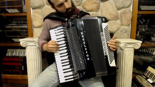 4063 - Black Excelsior 911 Piano Accordion LMMH 41 120 $2999 смотреть онлайн
