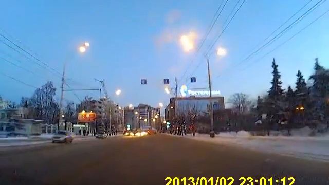 Дневная видеосъёмка видеорегистратора PARKCITY DVR 560 от DRIVEBOX.ru смотреть онлайн