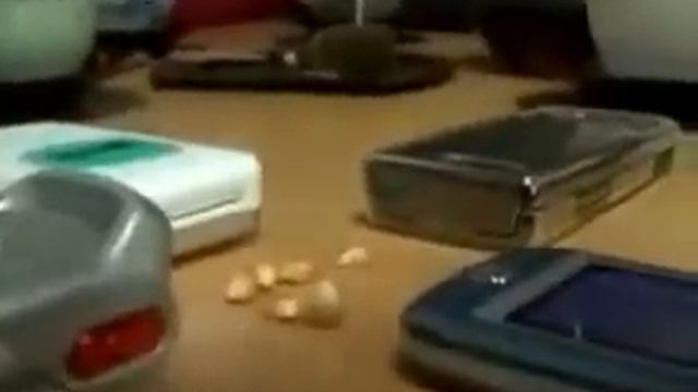 Мобильный телефон жарит попкорн 2.flv смотреть онлайн
