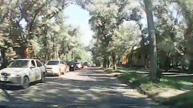 Воронеж перекрёсток Ленинский пр кт Брусилова пробка УМНИКИ НА ВСТРЕЧКЕ!09 08 2013г смотреть онлайн