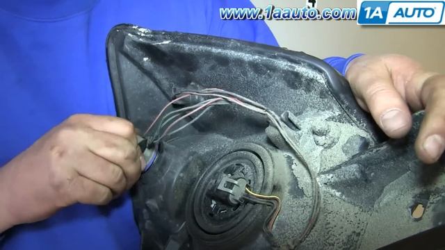 How to Replace Headlight 08-15 Nissan Titan смотреть онлайн