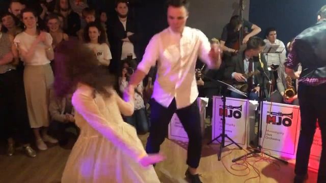 MJO - Blue Five Jive (Summertime Swing) смотреть онлайн